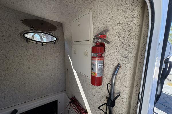 Reel Anomaly 35ft Wellcraft Yacht For Sale