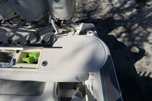 Reel Anomaly 35ft Wellcraft Yacht For Sale