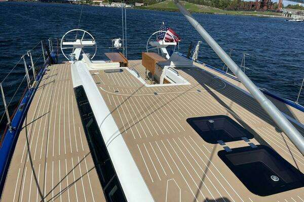 Solaris 50 Yacht For Sale