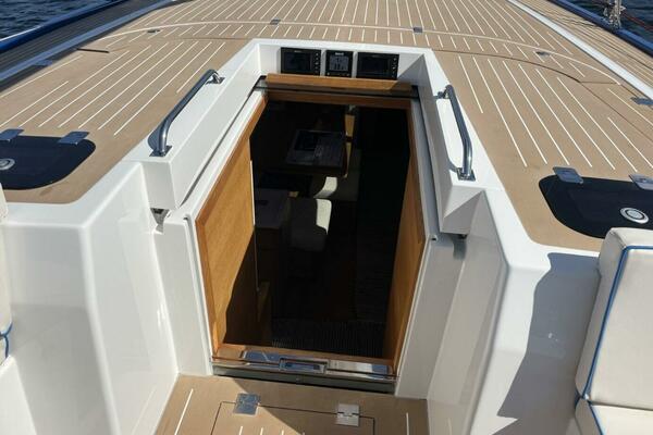 Ono 50ft Solaris Yacht For Sale