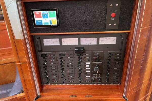 Able Apogee 50 Yacht For Sale