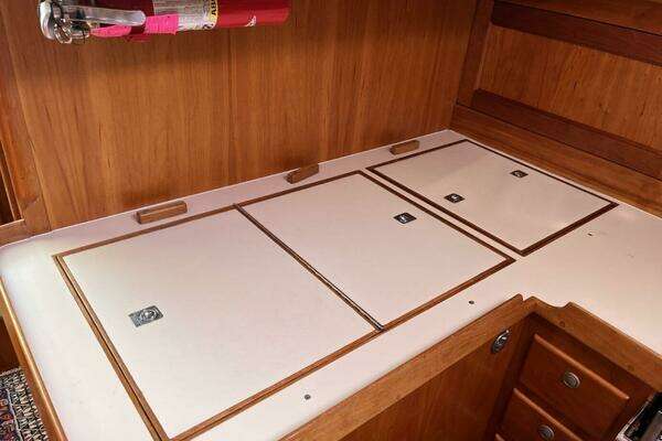 Able Apogee 50 Yacht For Sale