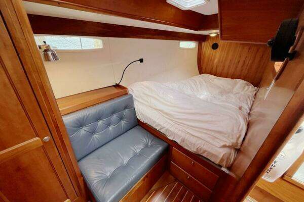 Able Apogee 50 Yacht For Sale