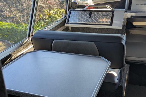 32ft Thunderjet Yacht For Sale