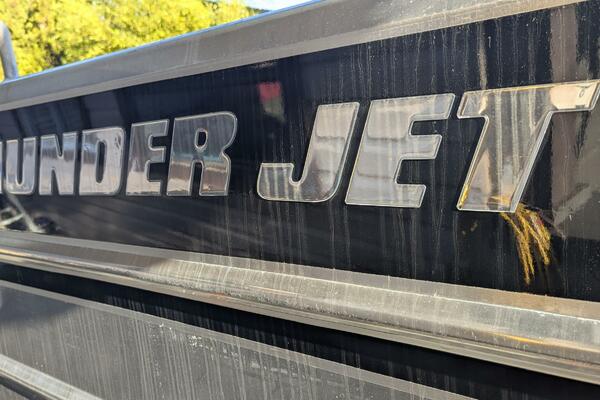 32ft Thunderjet Yacht For Sale