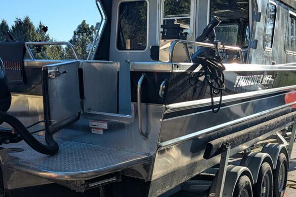 32ft Thunderjet Yacht For Sale