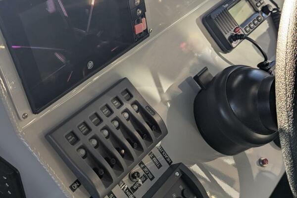 32ft Thunderjet Yacht For Sale