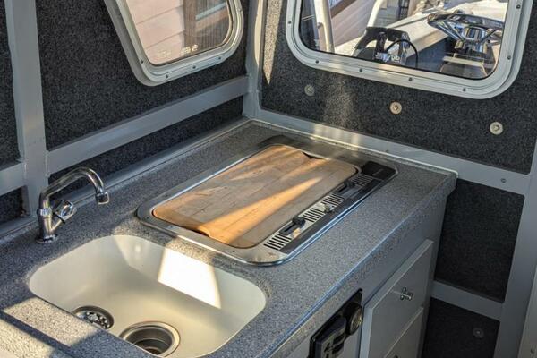 32ft Thunderjet Yacht For Sale