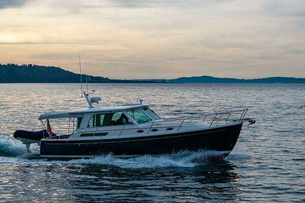 Back Cove 37 Yacht For Sale