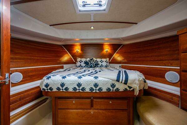 Back Cove 37 Yacht For Sale