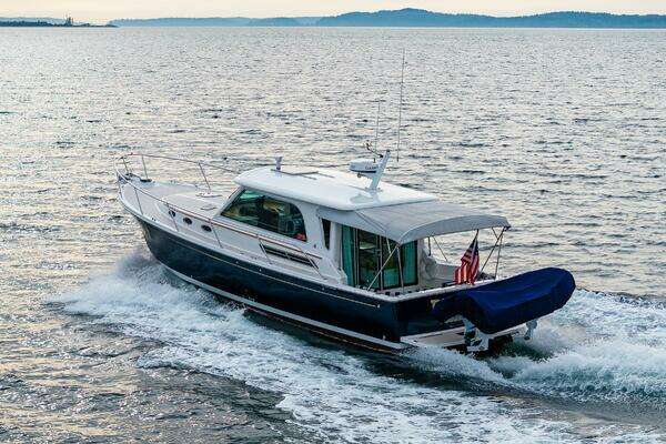 Back Cove 37 Yacht For Sale