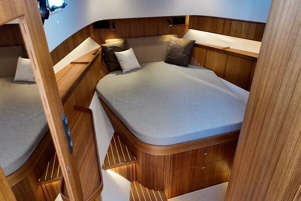 Targa 41   Stock 5 41ft Targa Yacht For Sale