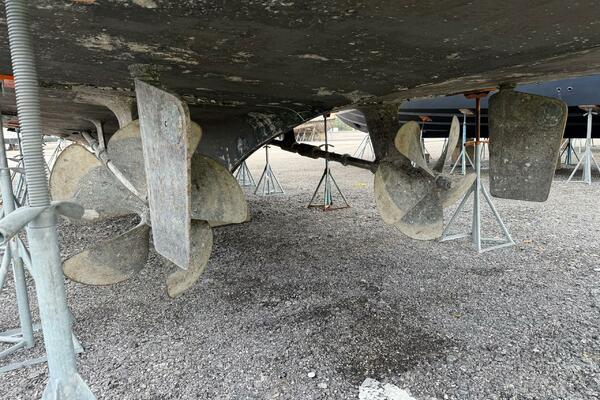 HATT S OFF 74ft Hatteras Yacht For Sale