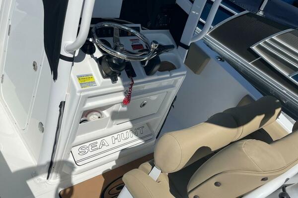 23ft Sea Hunt Yacht For Sale
