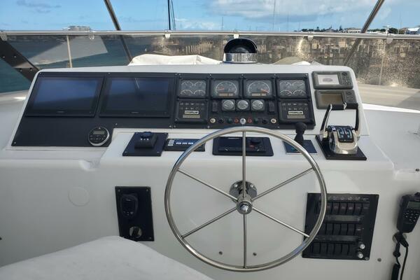 ISLAND DANCER 75ft Hatteras Yacht For Sale
