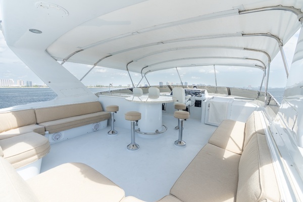 Island Dancer 75ft Hatteras Yacht For Sale