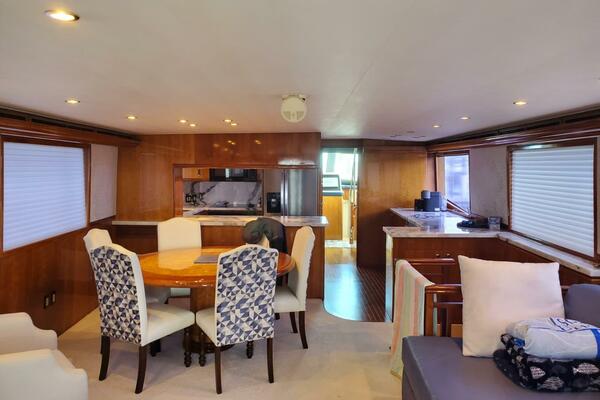 ISLAND DANCER 75ft Hatteras Yacht For Sale