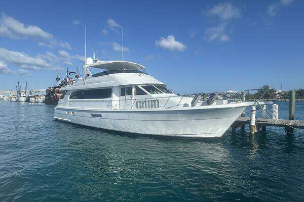 75-ft-Hatteras-2000-75 Sport Deck-ISLAND DANCER-Nassau Bahamas yacht for sale