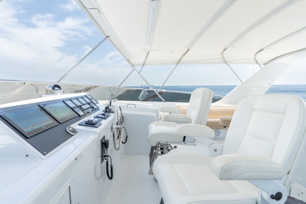 Island Dancer 75ft Hatteras Yacht For Sale