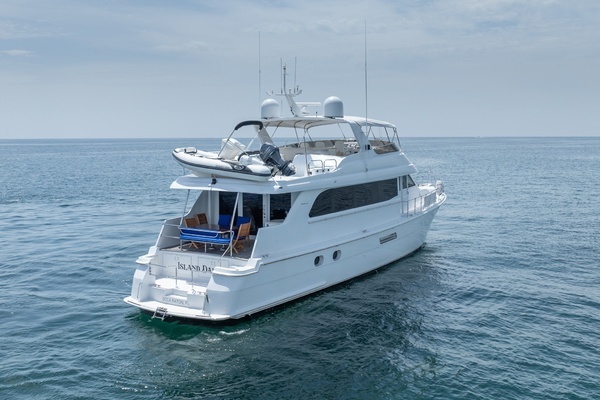 Photo of the 2000 Hatteras 75 Sport Deck "Island Dancer"