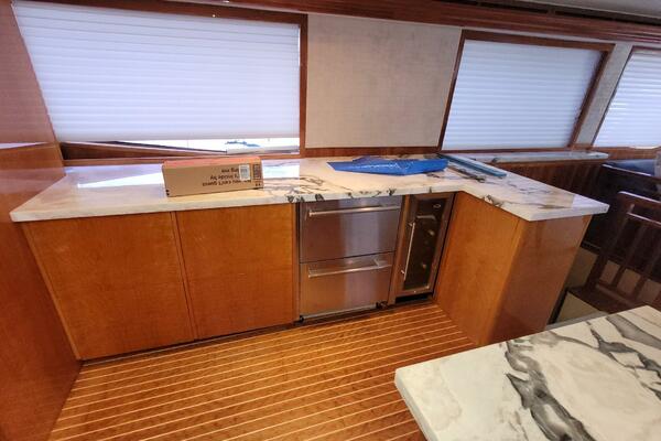 ISLAND DANCER 75ft Hatteras Yacht For Sale