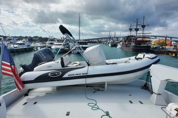 ISLAND DANCER 75ft Hatteras Yacht For Sale