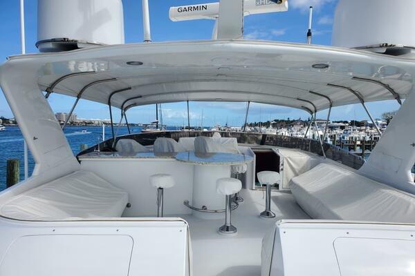 ISLAND DANCER 75ft Hatteras Yacht For Sale