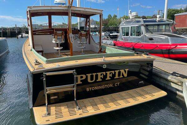 Photo of the 1985 John Williams Stanley 36 "Puffin"