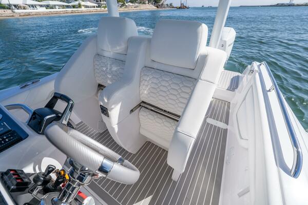 34ft Airship Yacht For Sale