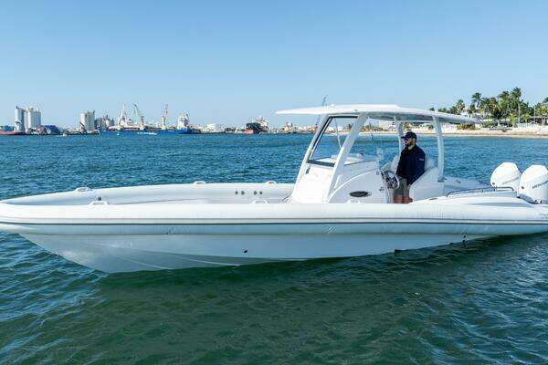 Airship 340 Yacht For Sale