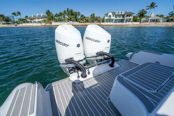 Airship 340 Yacht For Sale