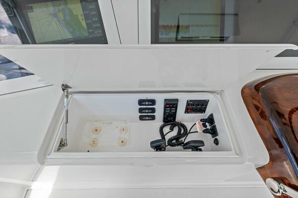 20  64ft Viking Yacht For Sale