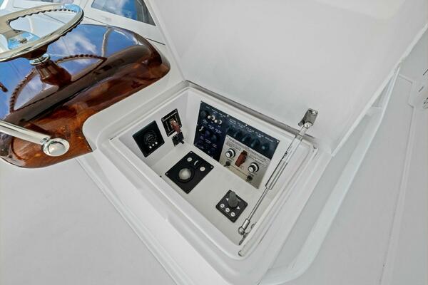 20  64ft Viking Yacht For Sale