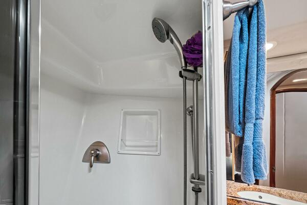 2008 Viking 64 Convertible 20%