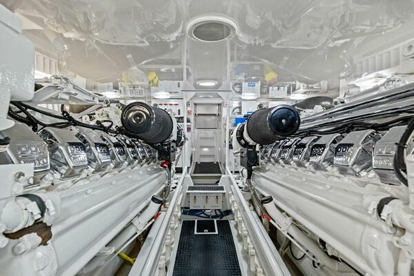 20  64ft Viking Yacht For Sale