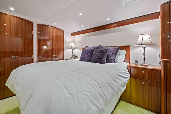 20  64ft Viking Yacht For Sale