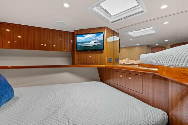 20  64ft Viking Yacht For Sale