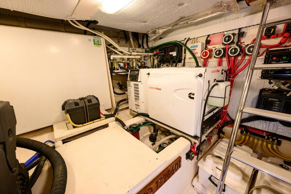 More Mojo 42ft Sabre Yacht For Sale