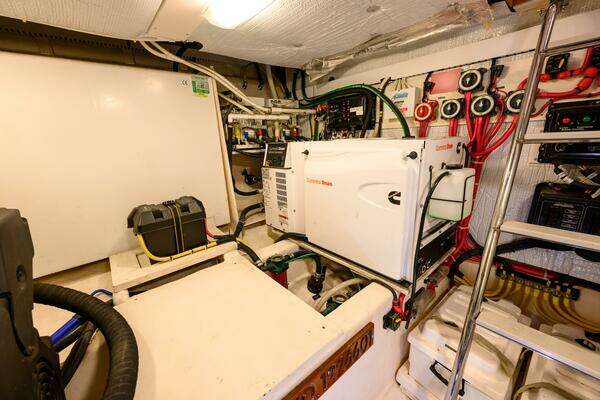 Sabre 42 Hard Top Express Yacht For Sale