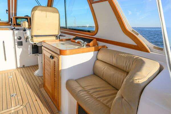 Sabre 42 Hard Top Express Yacht For Sale