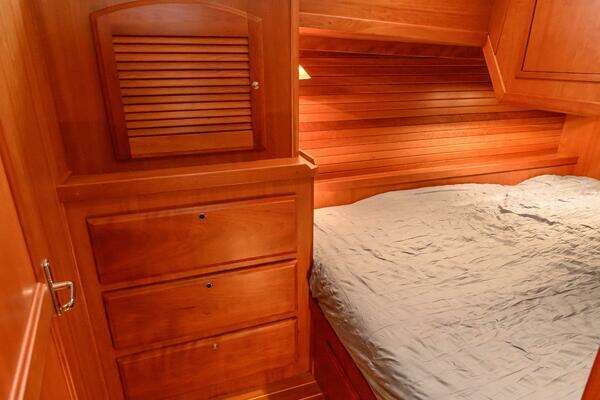 Sabre 42 Hard Top Express Yacht For Sale