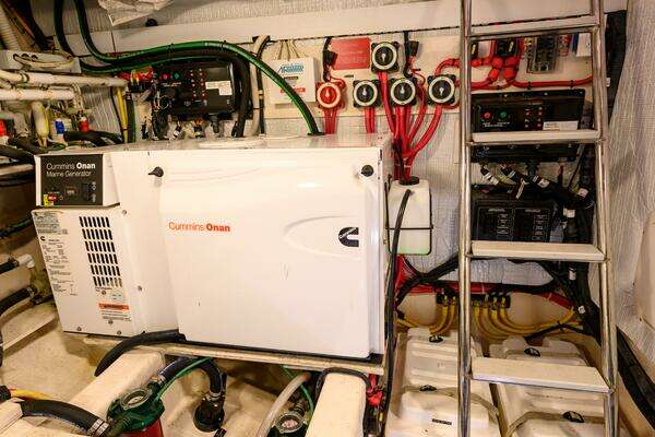 Sabre 42 Hard Top Express Yacht For Sale