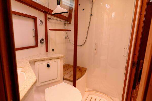 Sabre 42 Hard Top Express Yacht For Sale