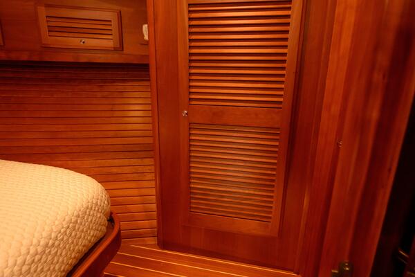 More Mojo 42ft Sabre Yacht For Sale