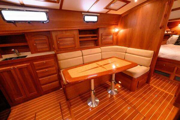 Sabre 42 Hard Top Express Yacht For Sale