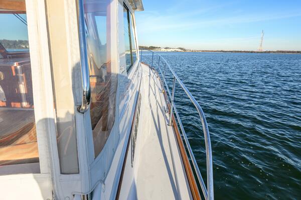 More Mojo 42ft Sabre Yacht For Sale