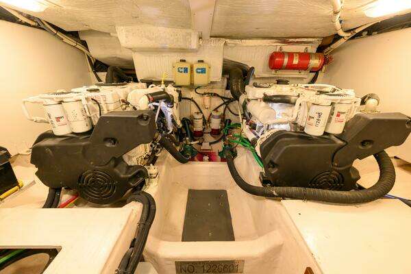 Sabre 42 Hard Top Express Yacht For Sale