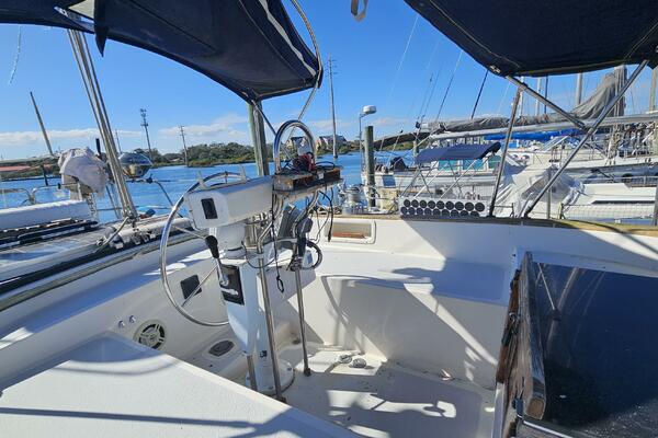 42ft Endeavour Yacht For Sale