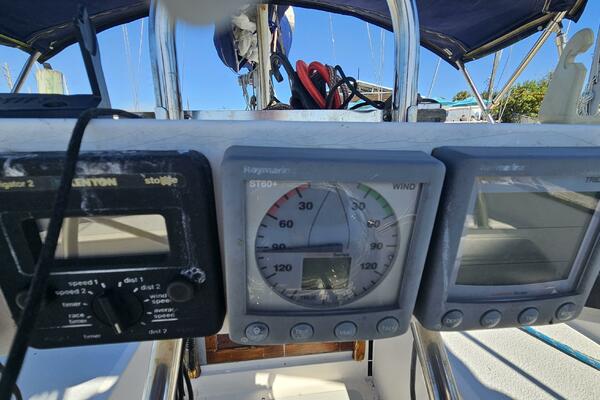 42ft Endeavour Yacht For Sale