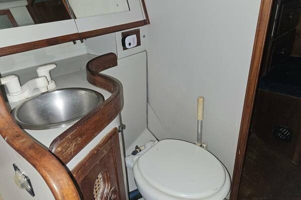 42ft Endeavour Yacht For Sale